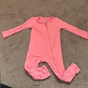 Kyte baby zipper romper bright pink 12-18 months